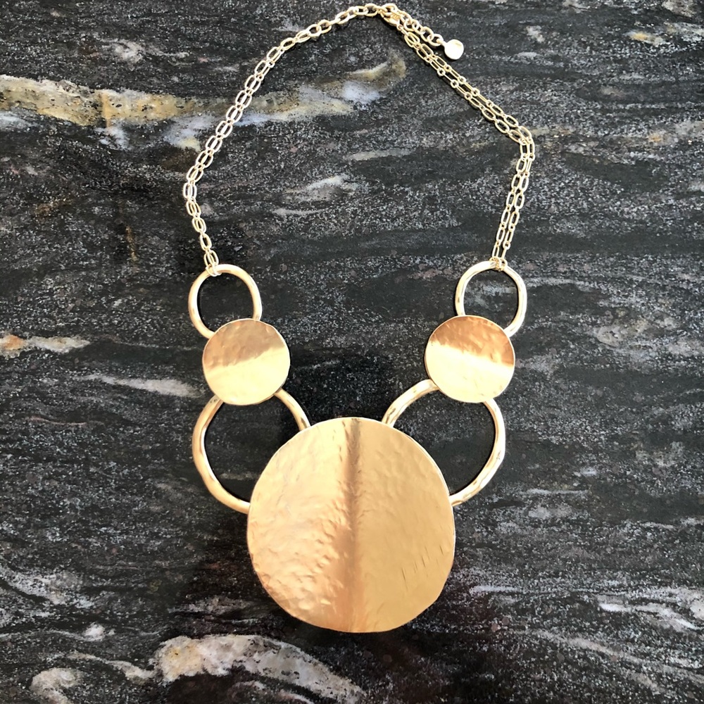 Stunning gold statement necklace!